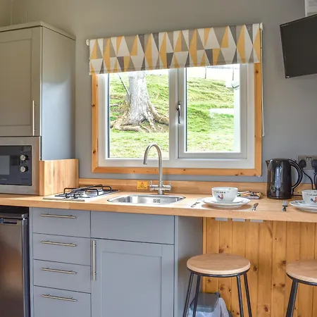 The Ash Uk38291 Crosby Garrett